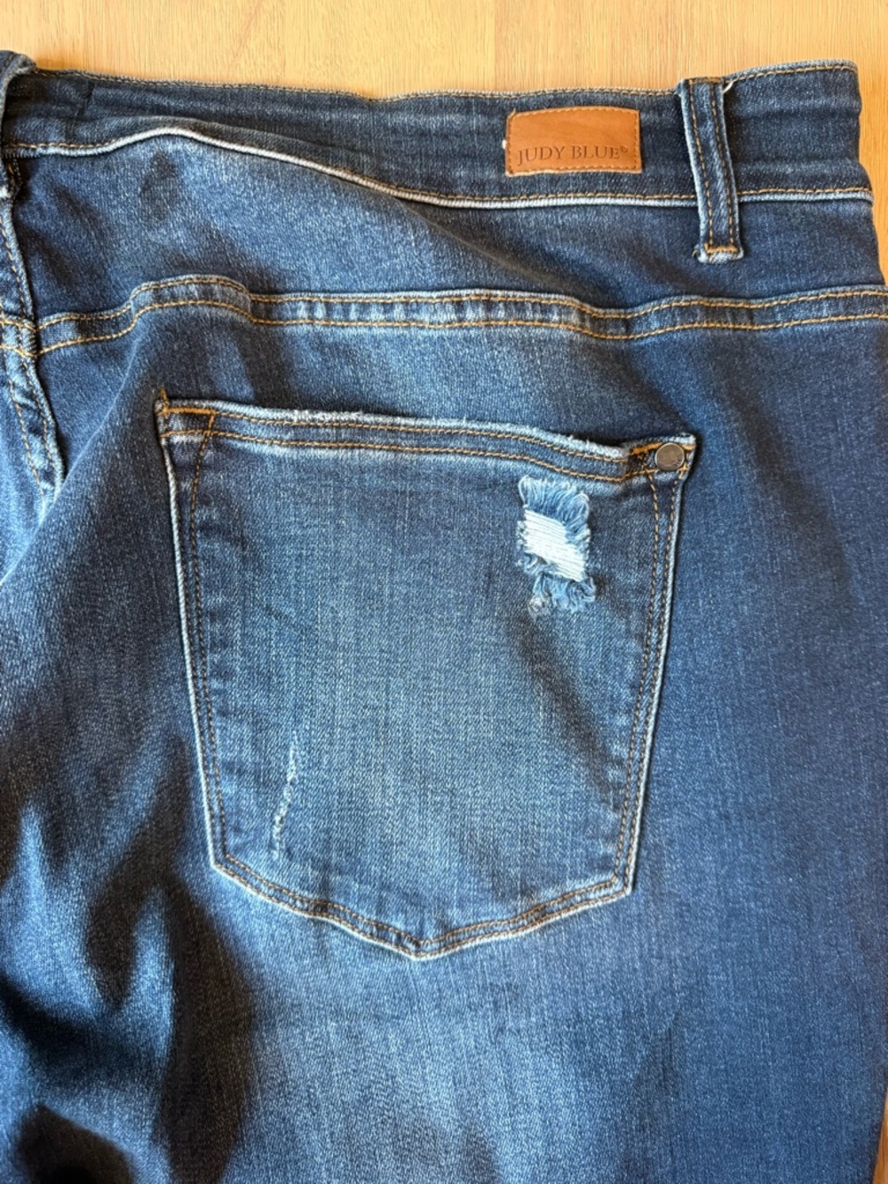 Plus Size Judy Blue Distressed Slim Fit Jeans Size 24 - Picture 6 of 7